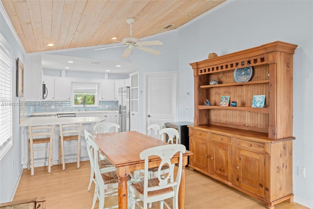 For Sale: $799,000 (3 beds, 2 baths, 1872 Square Feet)