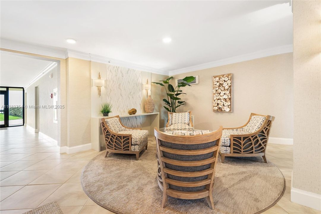 For Sale: $1,695,000 (3 beds, 2 baths, 1700 Square Feet)