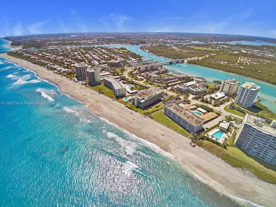 For Sale: $1,695,000 (3 beds, 2 baths, 1700 Square Feet)