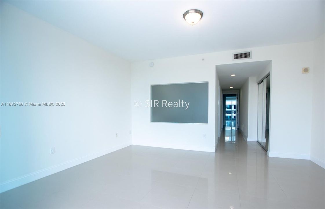 For Sale: $825,000 (2 beds, 3 baths, 1552 Square Feet)