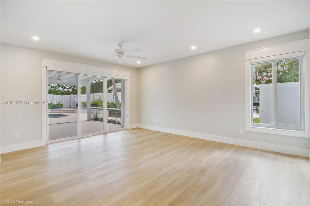 For Rent: $7,200 (4 beds, 3 baths, 2112 Square Feet)