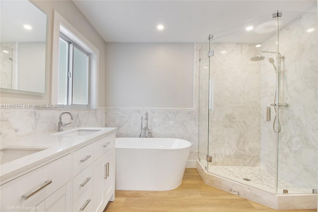 For Rent: $7,200 (4 beds, 3 baths, 2112 Square Feet)