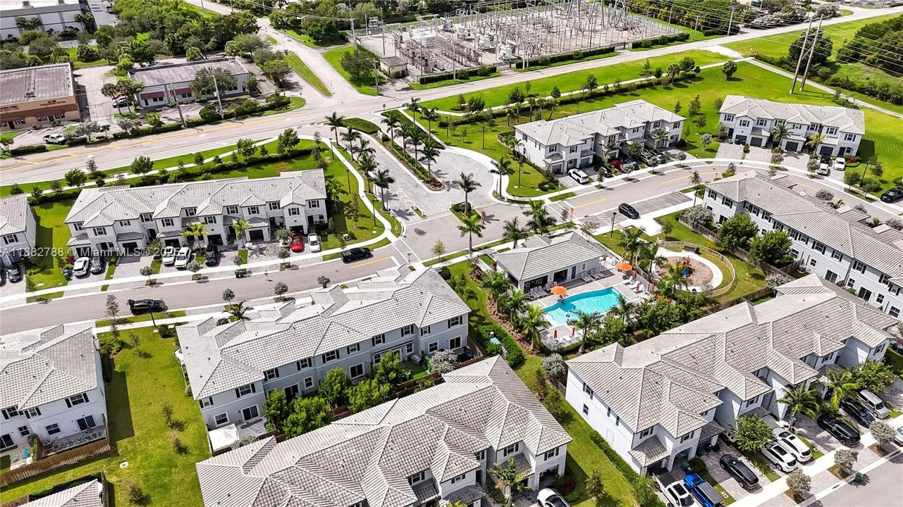 На продажу: $574,999 (3 спален, 2 ванн, 1236 Квадратных фут)