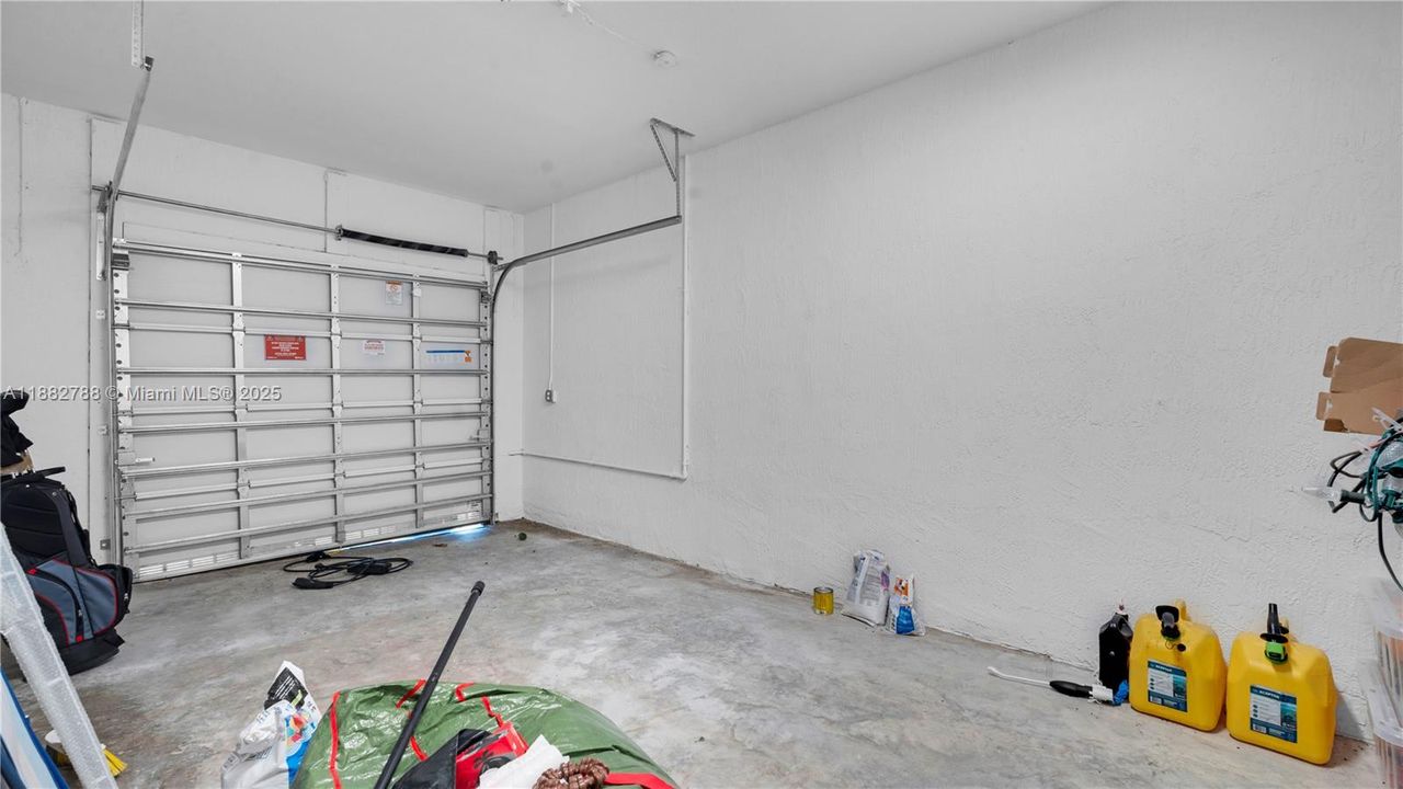 На продажу: $574,999 (3 спален, 2 ванн, 1236 Квадратных фут)