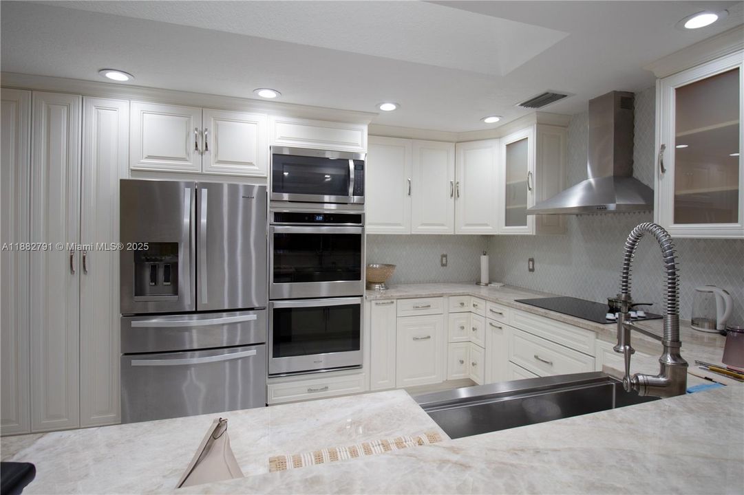 Recently Rented: $5,400 (5 beds, 3 baths, 3186 Square Feet)