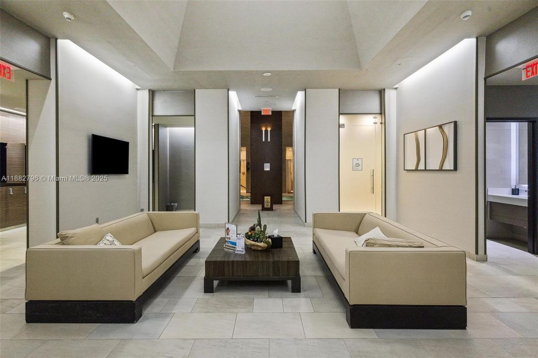 En Venta: $1,550,000 (3 camas, 3 baños, 1675 Pies cuadrados)