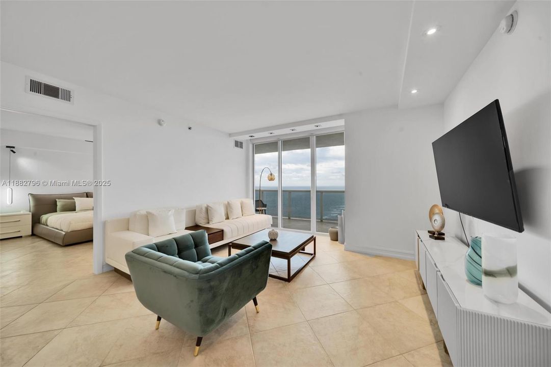 En Venta: $1,550,000 (3 camas, 3 baños, 1675 Pies cuadrados)