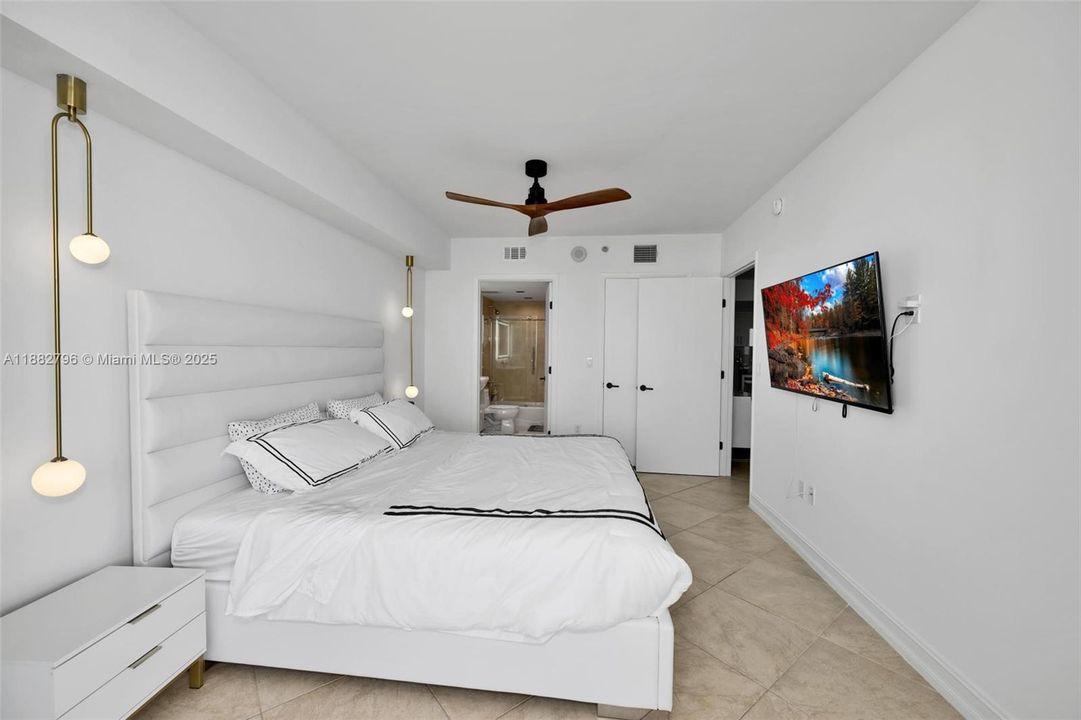 En Venta: $1,550,000 (3 camas, 3 baños, 1675 Pies cuadrados)