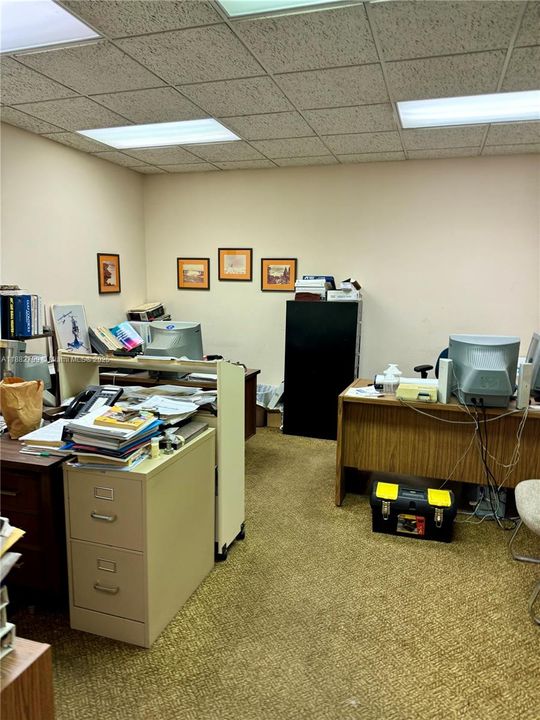 合同活跃: $2,200,000 (0 贝兹, 0 浴室, 0 平方英尺)