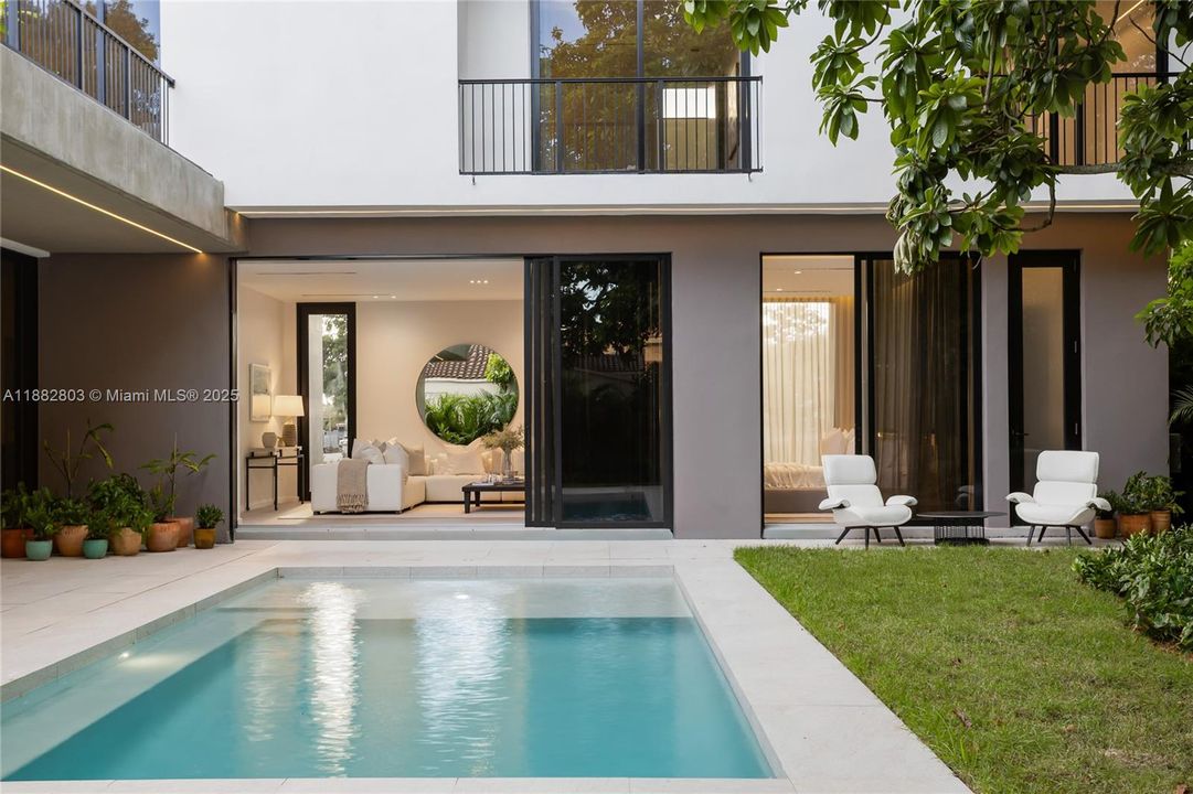 Active With Contract: $3,295,000 (4 beds, 4 baths, 3309 Square Feet)