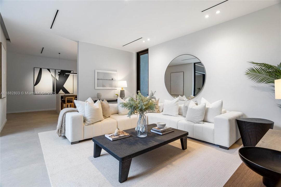 Active With Contract: $3,295,000 (4 beds, 4 baths, 3309 Square Feet)