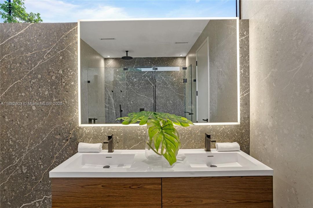 Active With Contract: $3,295,000 (4 beds, 4 baths, 3309 Square Feet)