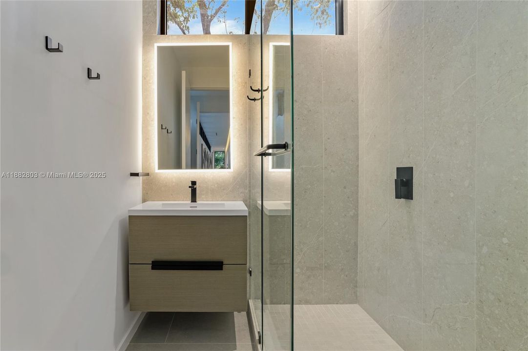 Active With Contract: $3,295,000 (4 beds, 4 baths, 3309 Square Feet)