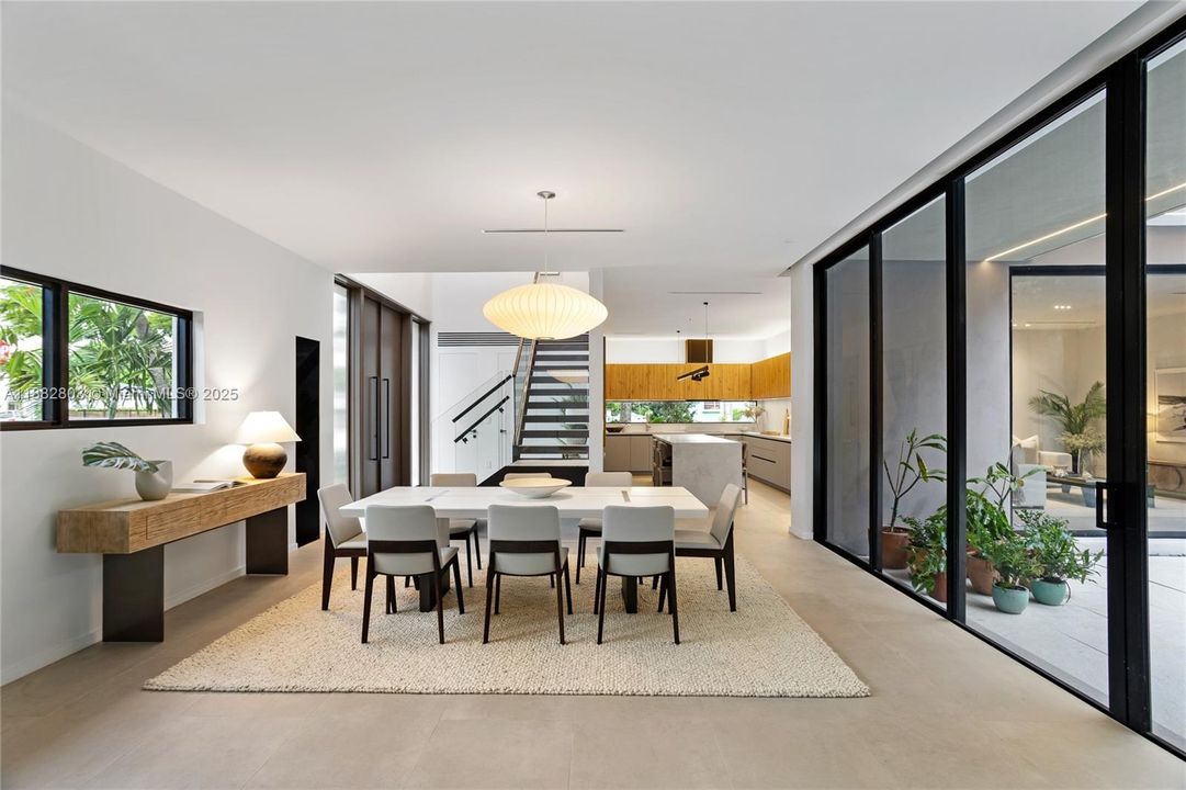 Active With Contract: $3,295,000 (4 beds, 4 baths, 3309 Square Feet)