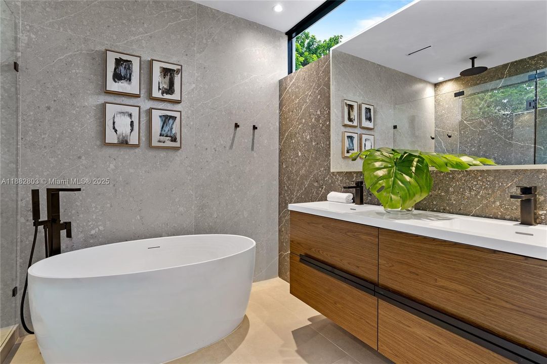 Active With Contract: $3,295,000 (4 beds, 4 baths, 3309 Square Feet)