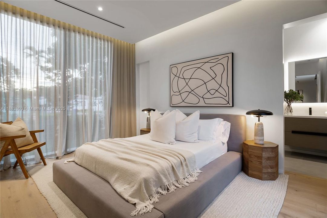 Active With Contract: $3,295,000 (4 beds, 4 baths, 3309 Square Feet)