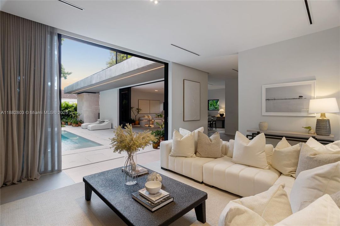 Active With Contract: $3,295,000 (4 beds, 4 baths, 3309 Square Feet)