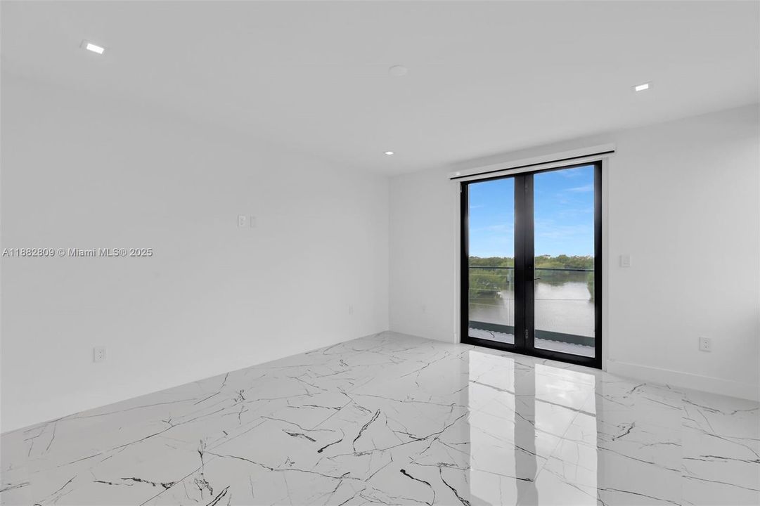 For Sale: $4,500,000 (5 beds, 4 baths, 0 Square Feet)