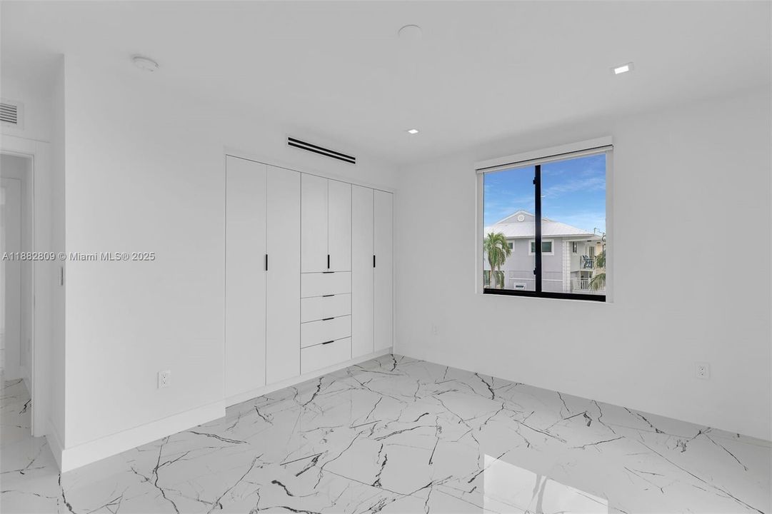 For Sale: $4,500,000 (5 beds, 4 baths, 0 Square Feet)