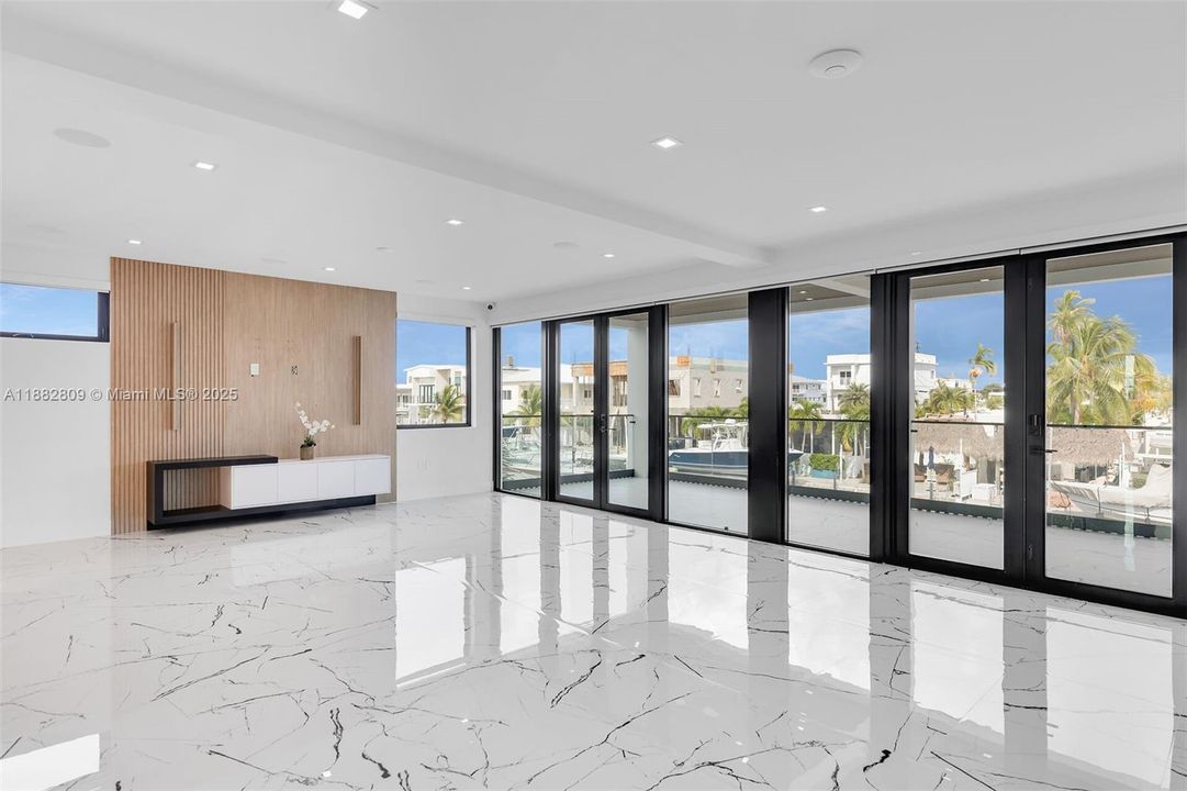 For Sale: $4,500,000 (5 beds, 4 baths, 0 Square Feet)