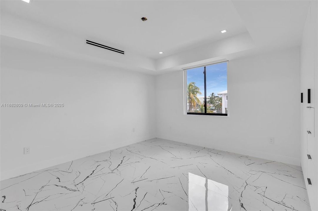 For Sale: $4,500,000 (5 beds, 4 baths, 0 Square Feet)