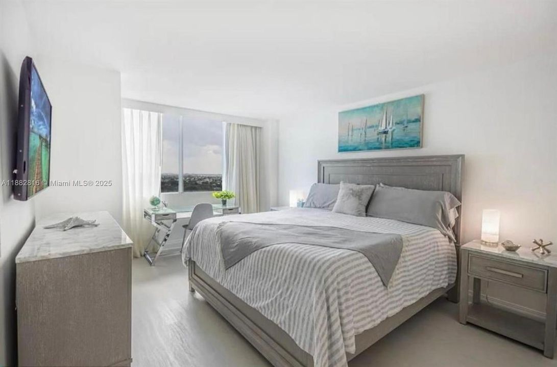 For Sale: $169,900 (1 beds, 1 baths, 548 Square Feet)