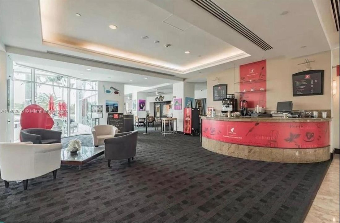 For Sale: $169,900 (1 beds, 1 baths, 548 Square Feet)