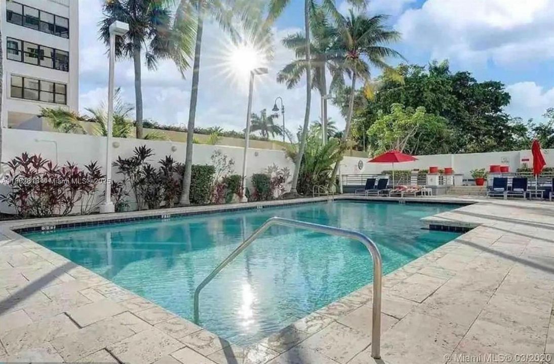 For Sale: $169,900 (1 beds, 1 baths, 548 Square Feet)