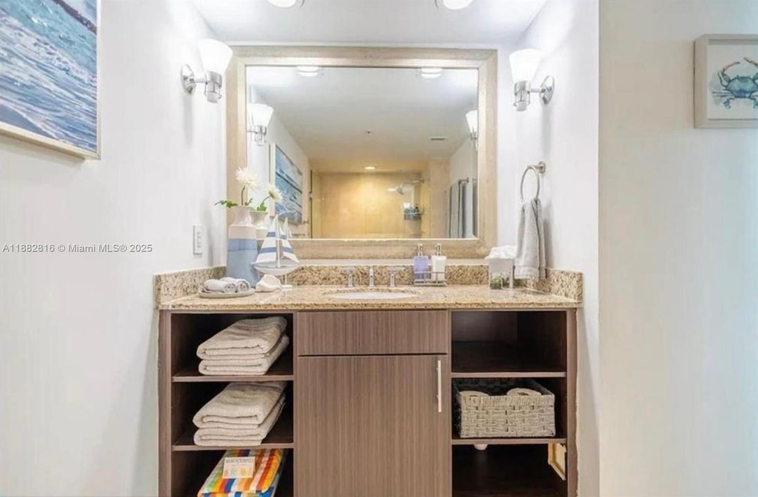 For Sale: $169,900 (1 beds, 1 baths, 548 Square Feet)