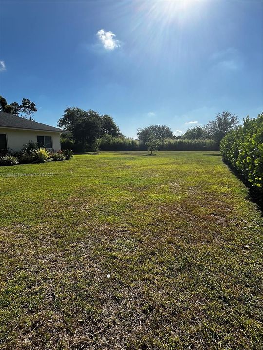 Под контрактом: $3,200 (3 спален, 2 ванн, 1710 Квадратных фут)