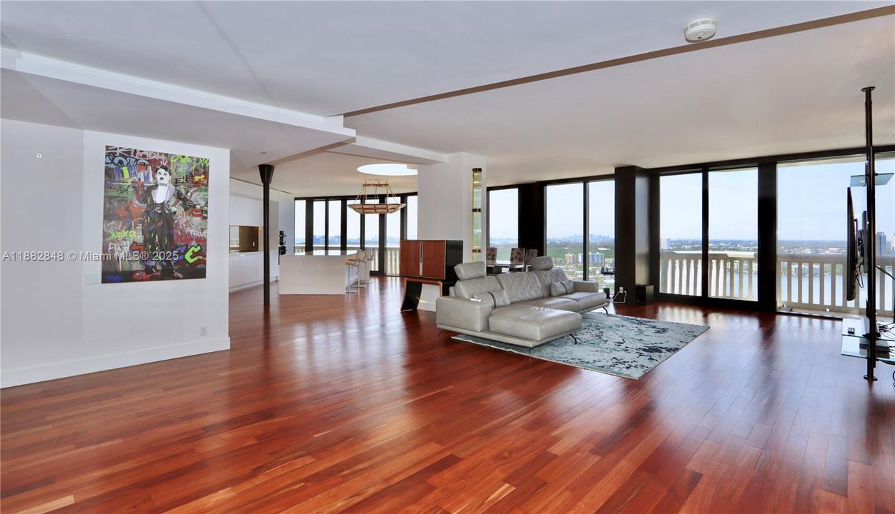 For Sale: $1,195,000 (3 beds, 2 baths, 2055 Square Feet)