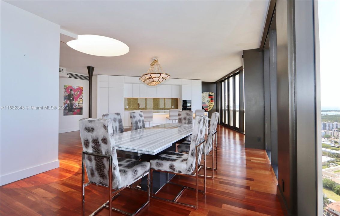 For Sale: $1,195,000 (3 beds, 2 baths, 2055 Square Feet)