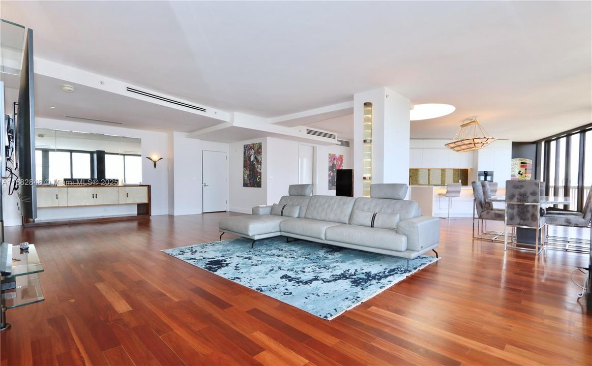For Sale: $1,195,000 (3 beds, 2 baths, 2055 Square Feet)