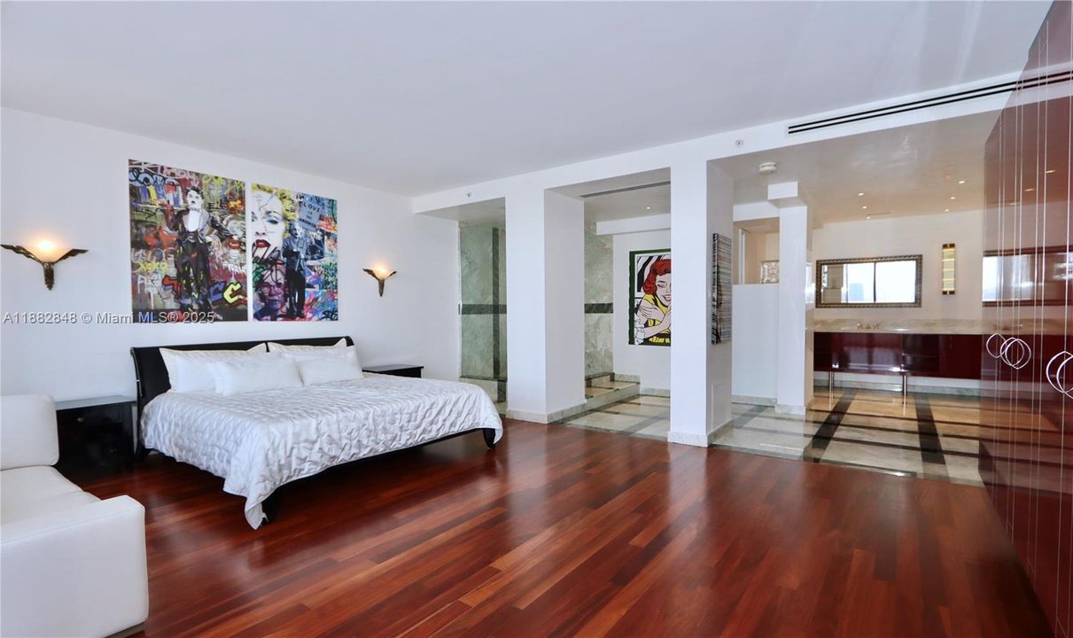 For Sale: $1,195,000 (3 beds, 2 baths, 2055 Square Feet)