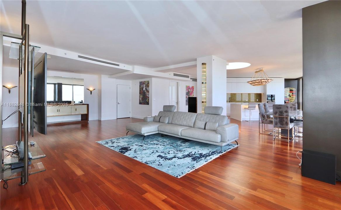 For Sale: $1,195,000 (3 beds, 2 baths, 2055 Square Feet)