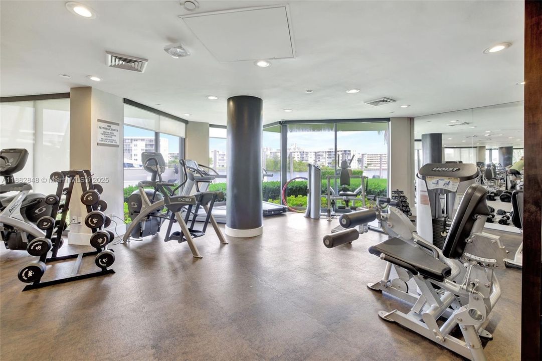 For Sale: $1,195,000 (3 beds, 2 baths, 2055 Square Feet)