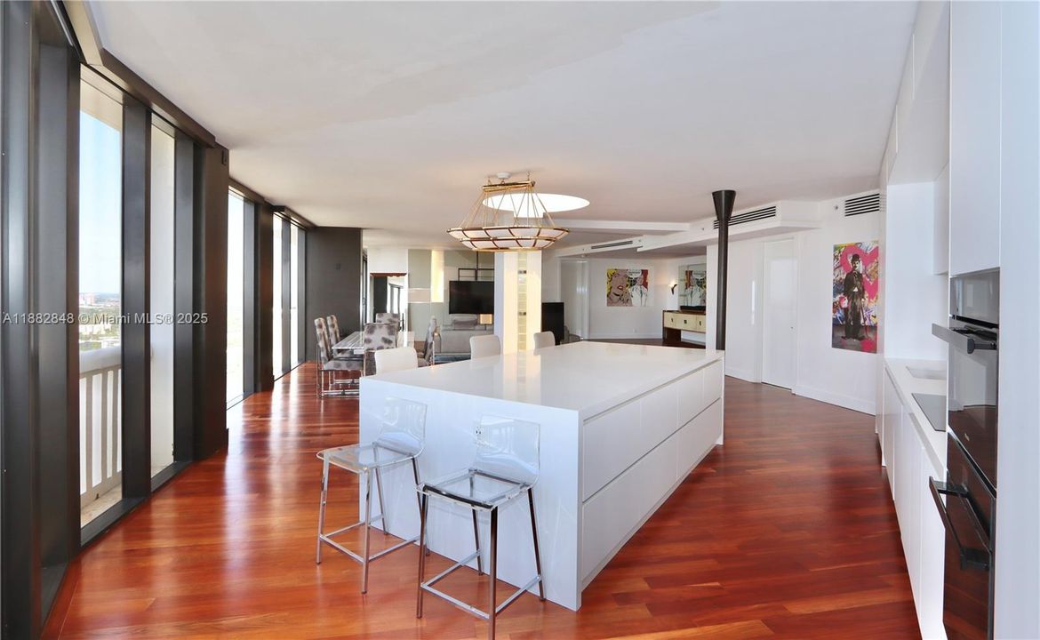 For Sale: $1,195,000 (3 beds, 2 baths, 2055 Square Feet)