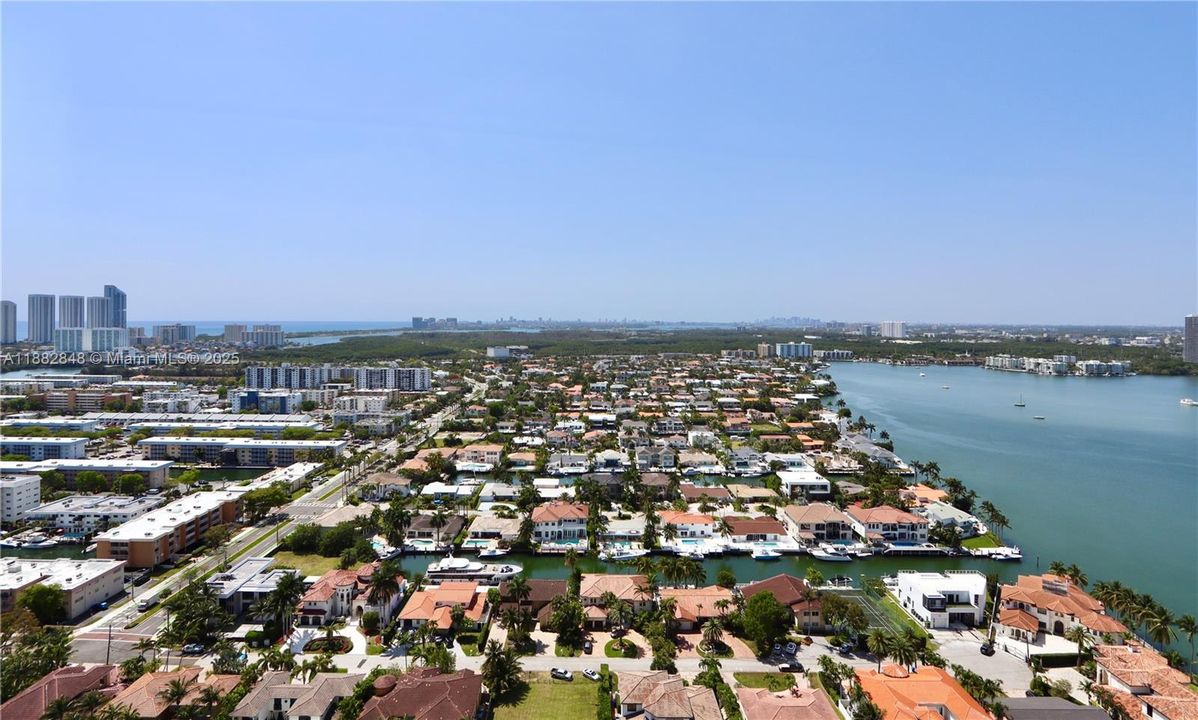 For Sale: $1,195,000 (3 beds, 2 baths, 2055 Square Feet)