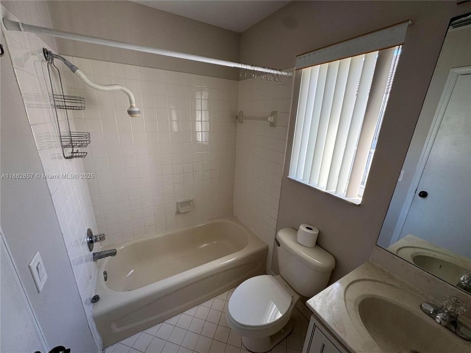 En Venta: $629,000 (3 camas, 2 baños, 1420 Pies cuadrados)