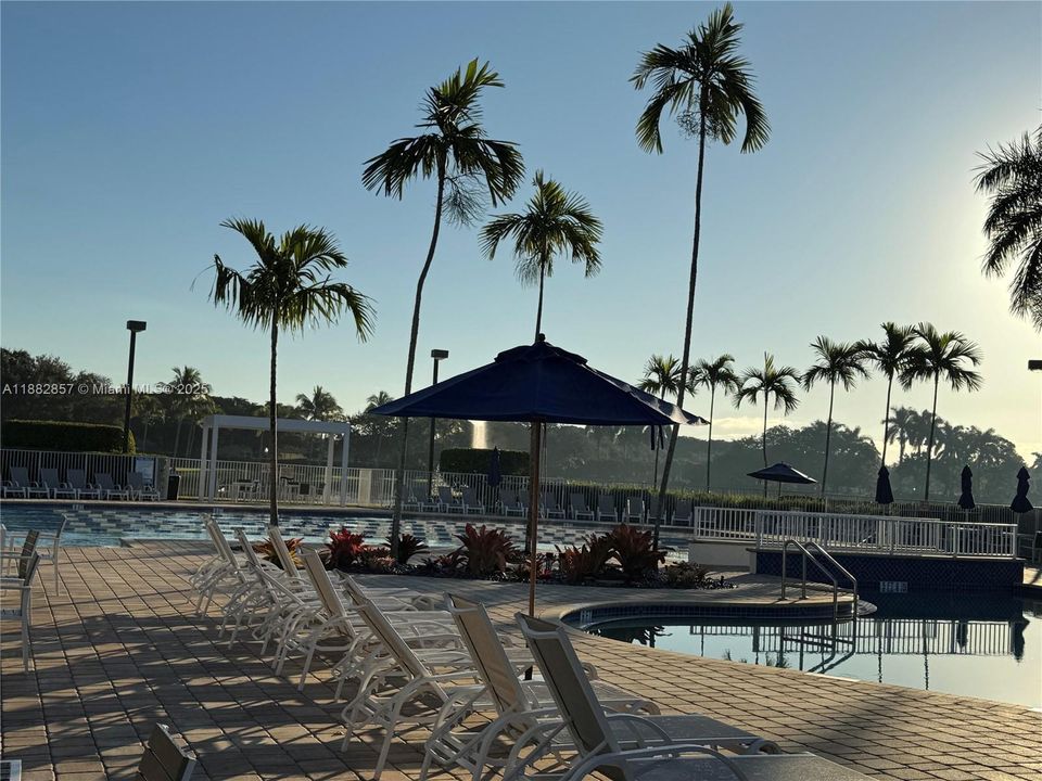 En Venta: $629,000 (3 camas, 2 baños, 1420 Pies cuadrados)