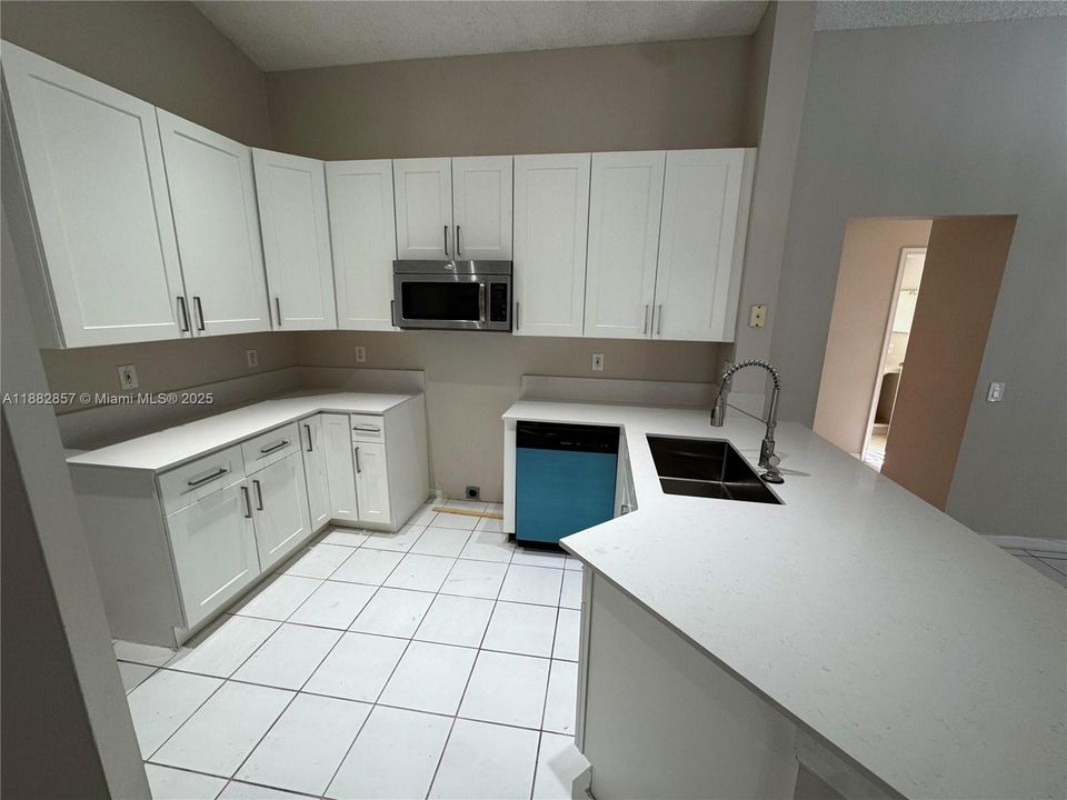 For Sale: $629,000 (3 beds, 2 baths, 1420 Square Feet)