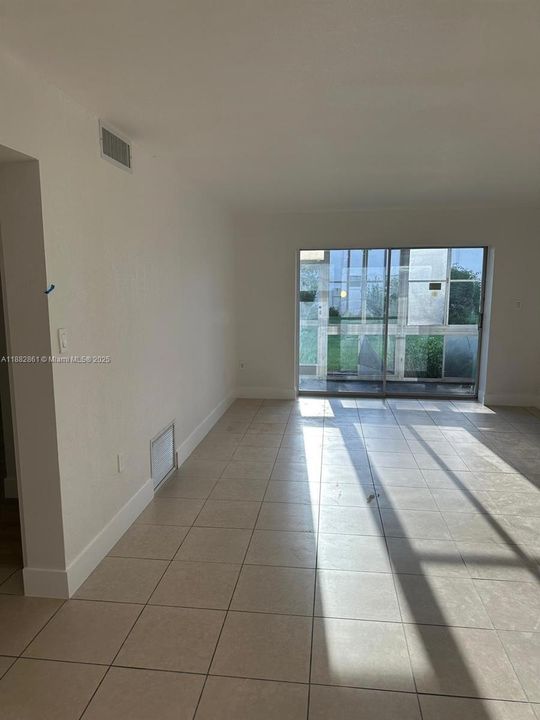 В аренду: $1,450 (2 спален, 2 ванн, 0 Квадратных фут)