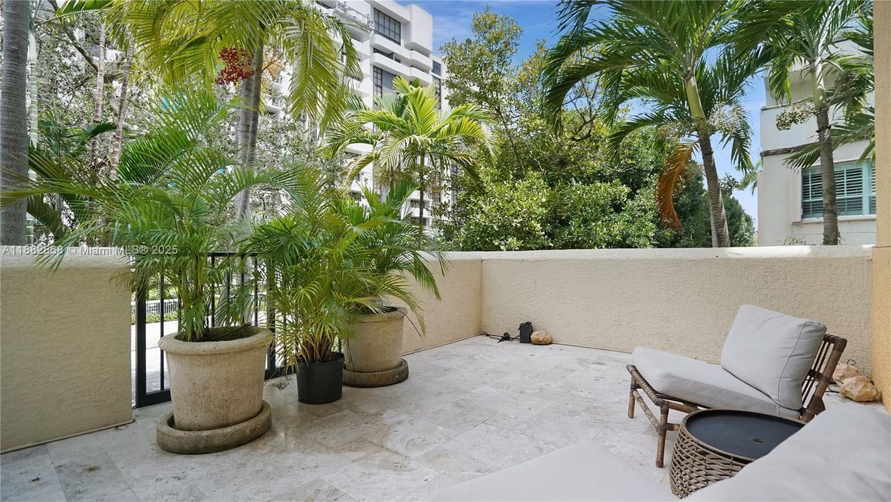 Activo con contrato: $1,750,000 (3 camas, 3 baños, 2264 Pies cuadrados)