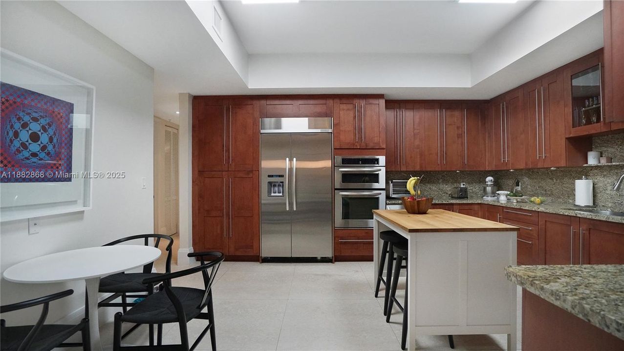 Activo con contrato: $1,750,000 (3 camas, 3 baños, 2264 Pies cuadrados)