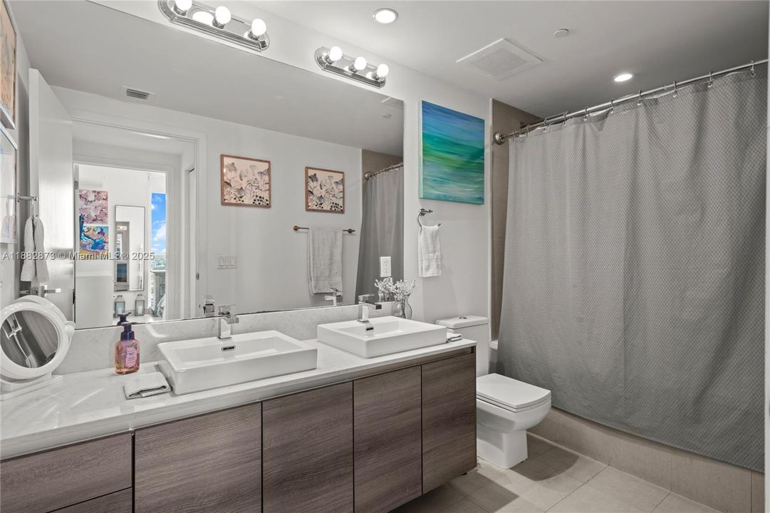 待售: $585,000 (1 贝兹, 1 浴室, 748 平方英尺)