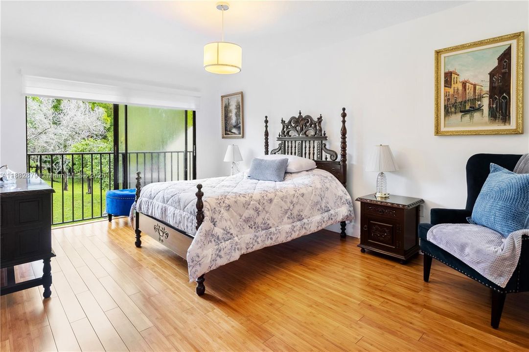 Под контрактом: $600,000 (3 спален, 2 ванн, 1712 Квадратных фут)