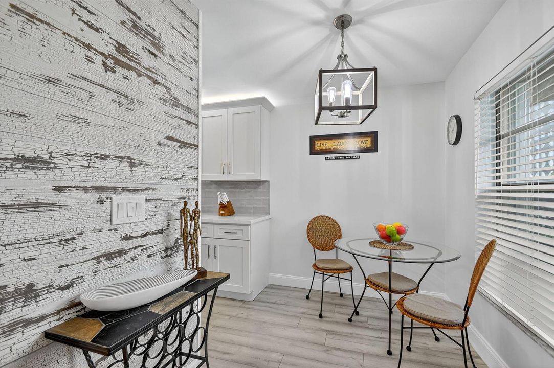 2411 papaya dr dining