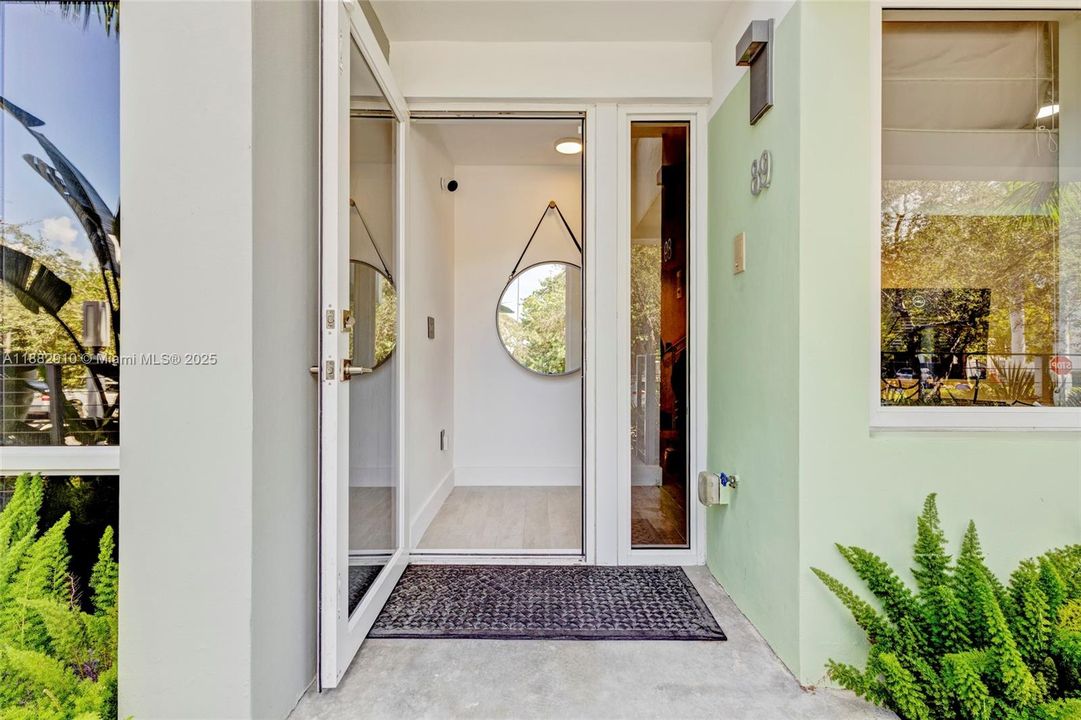 En Venta: $1,495,000 (4 camas, 4 baños, 2504 Pies cuadrados)