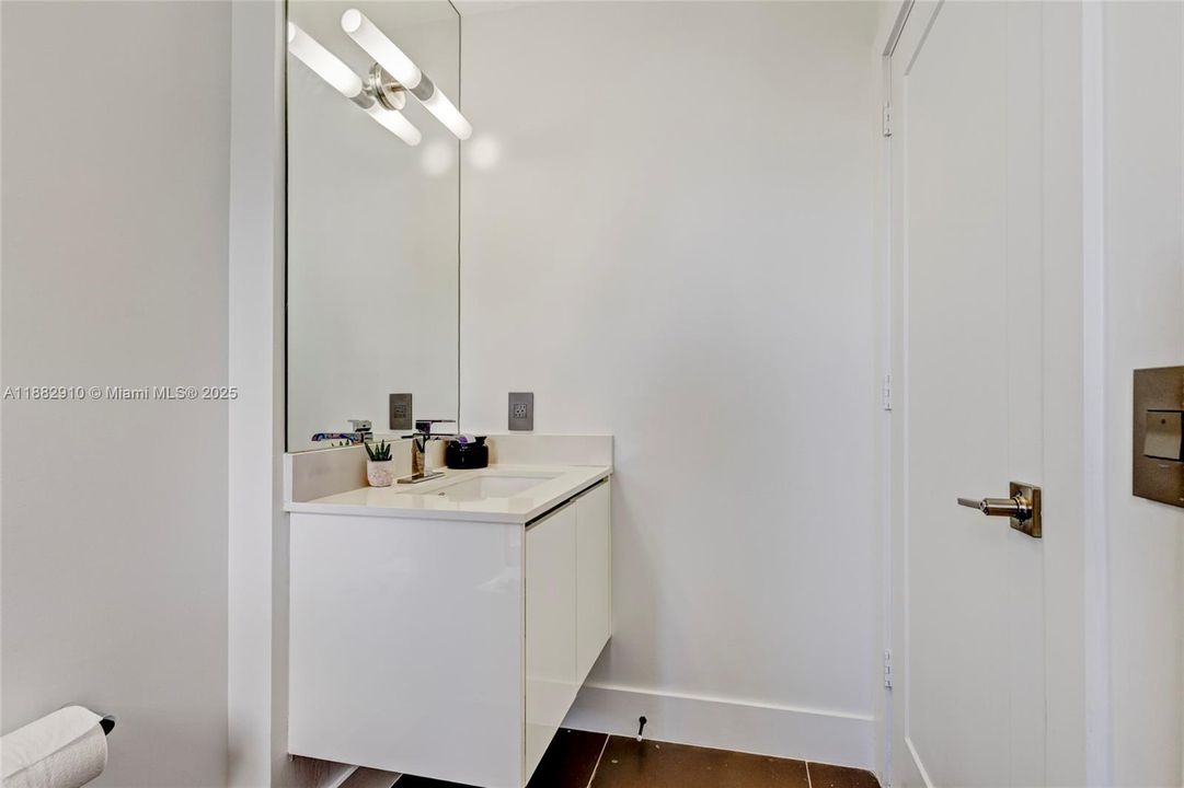 En Venta: $1,495,000 (4 camas, 4 baños, 2504 Pies cuadrados)