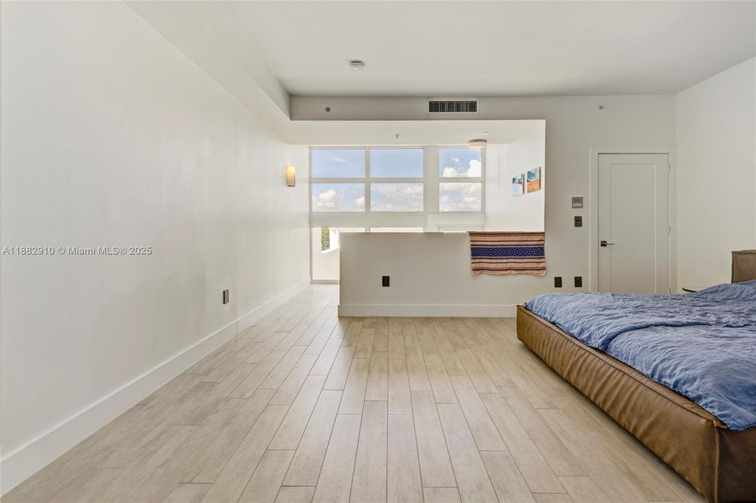 En Venta: $1,495,000 (4 camas, 4 baños, 2504 Pies cuadrados)